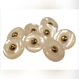 Elegant Pearl and Gold Button Set